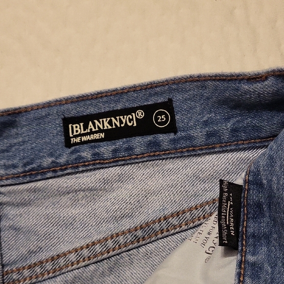 NWT Blank NYC The Warren Women's Denim Shorts Size 25 - Picture 2 of 7